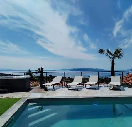 Fiori Apartment *