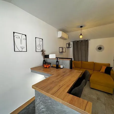 Διαμέρισμα Fiori *