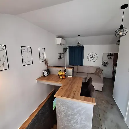 Fiori Apartment *